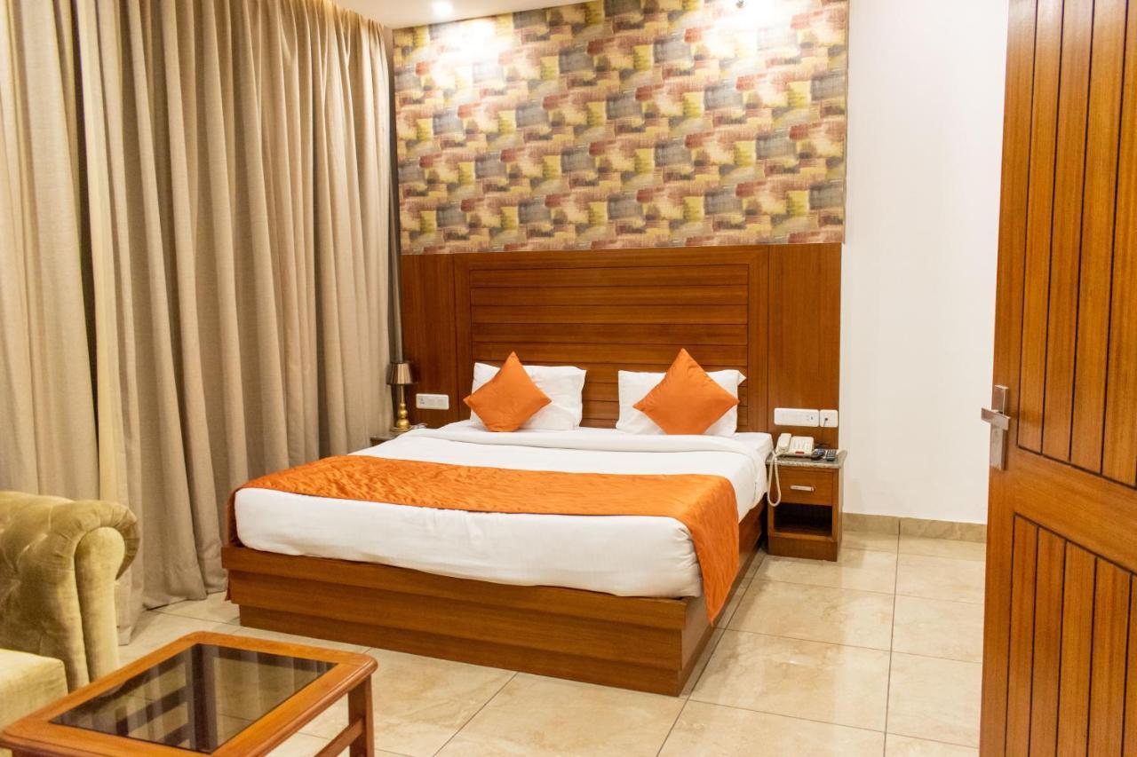 Grand Hotel Nawanshahr Nawāshahr 외부 사진
