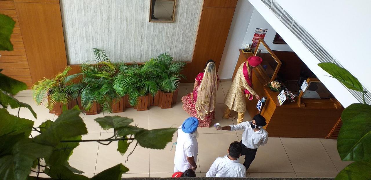 Grand Hotel Nawanshahr Nawāshahr 외부 사진