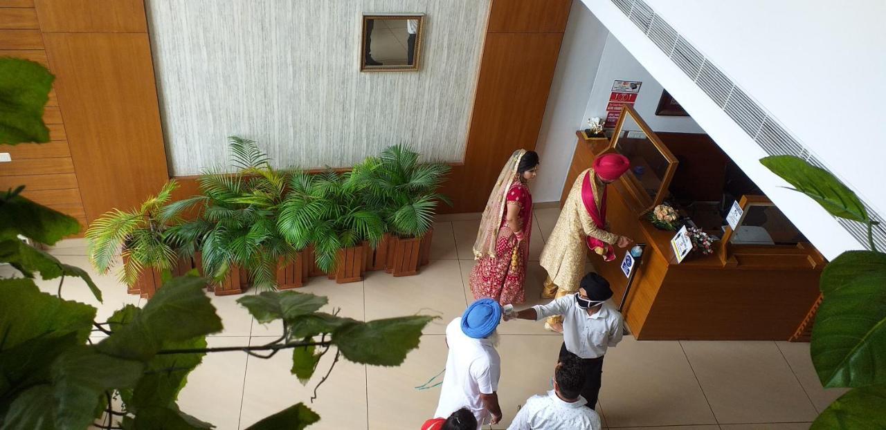 Grand Hotel Nawanshahr Nawāshahr 외부 사진