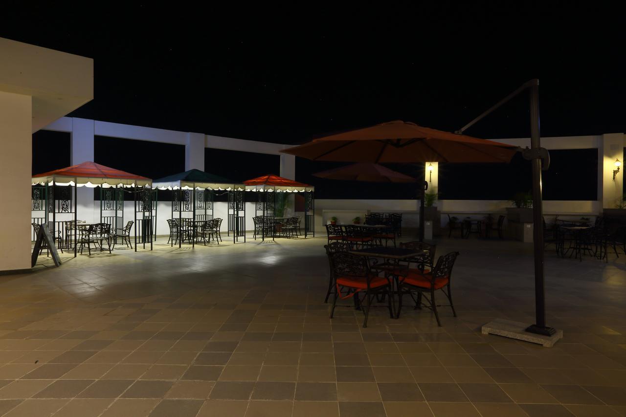 Grand Hotel Nawanshahr Nawāshahr 외부 사진