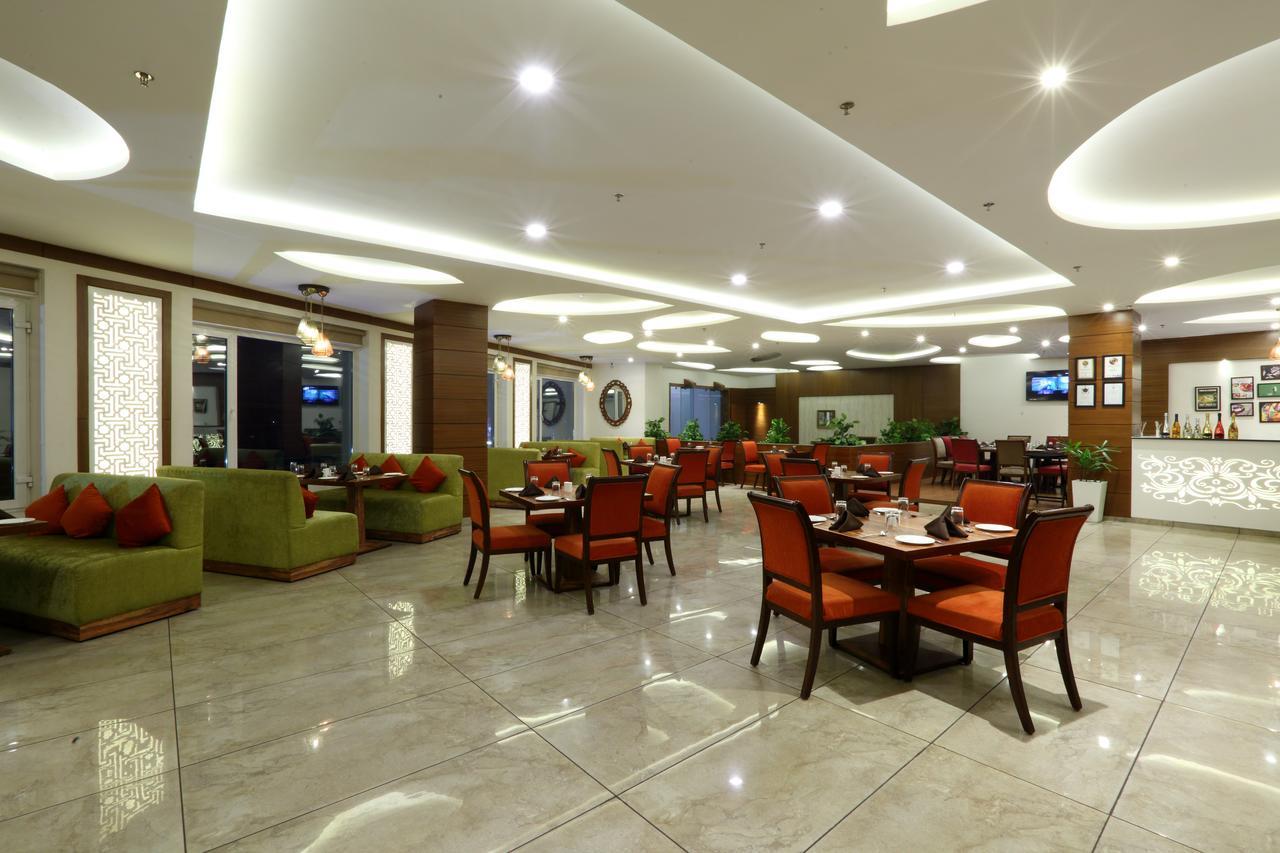 Grand Hotel Nawanshahr Nawāshahr 외부 사진