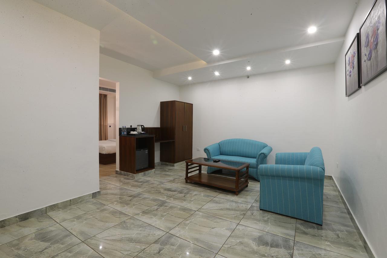 Grand Hotel Nawanshahr Nawāshahr 외부 사진