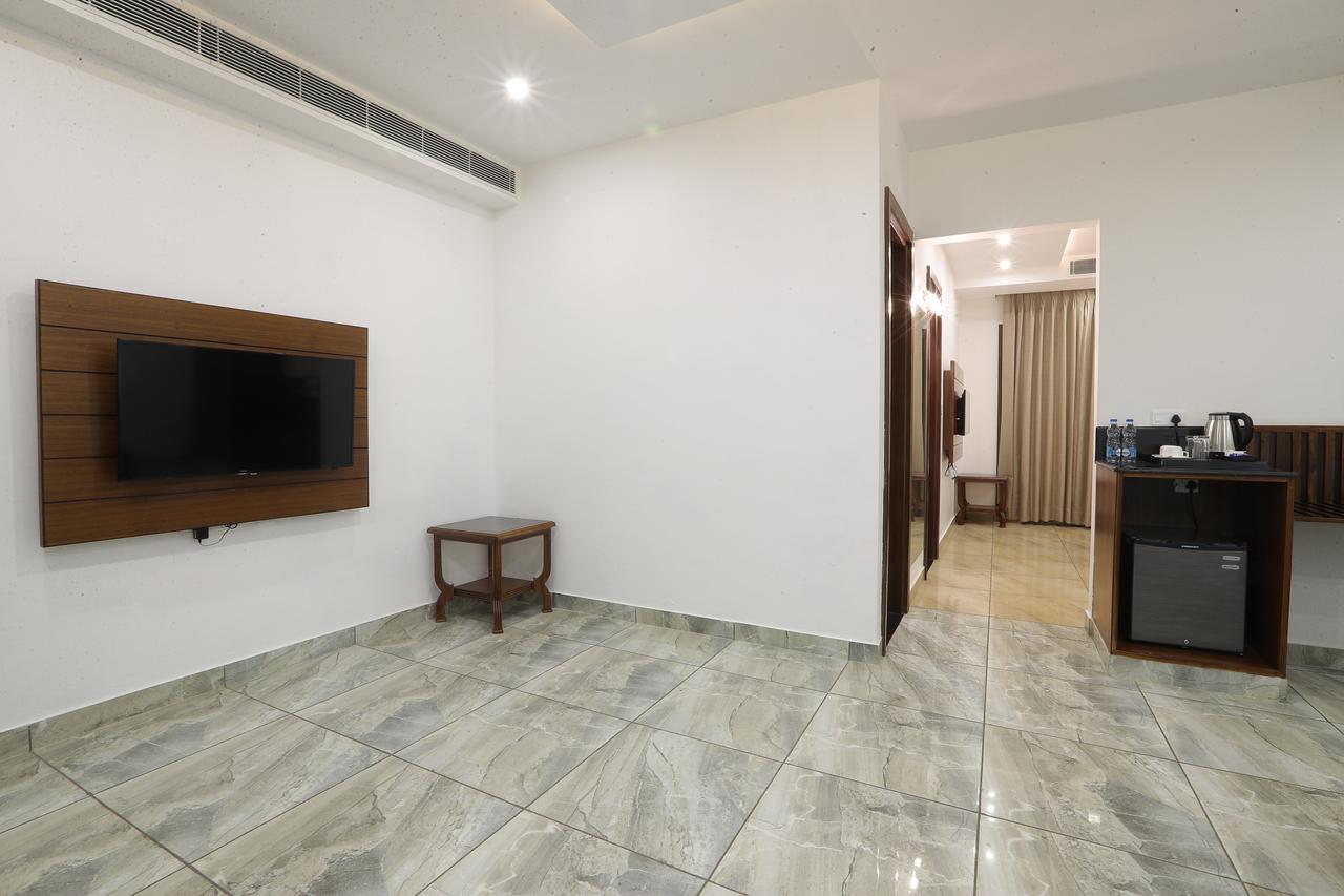 Grand Hotel Nawanshahr Nawāshahr 외부 사진