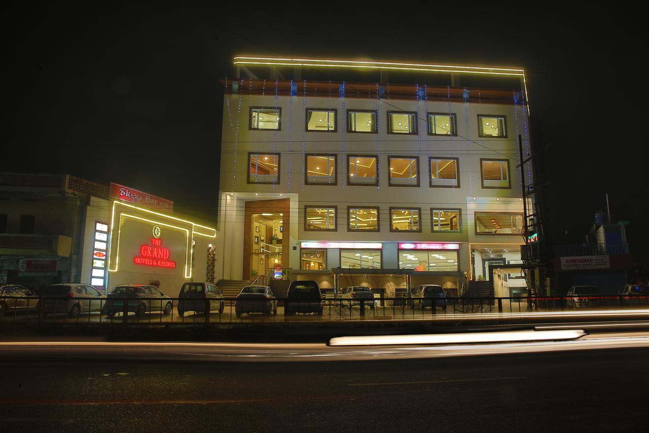 Grand Hotel Nawanshahr Nawāshahr 외부 사진